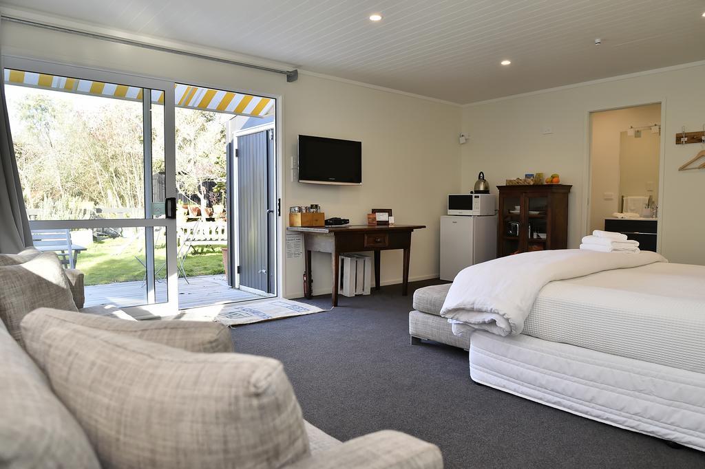 Tongariro Adventures Bed & Breakfast Kuratau Exterior photo